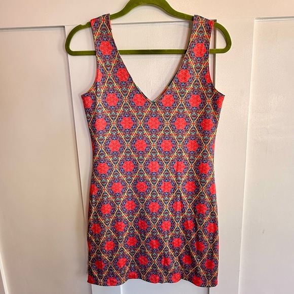 Reversable Colorful Geometric Pattern Dress - Picture 2 of 2